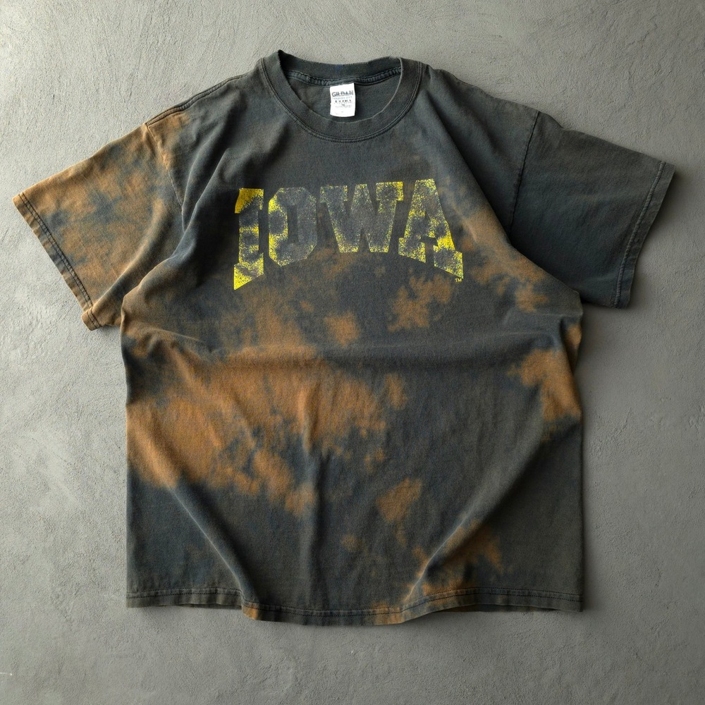Vintage 2000s Y2K Iowa T-shirt XL Black Bleach Faded Distressed Gildan